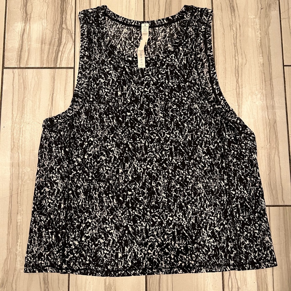 Iululemon workout tank top shirt sz 6